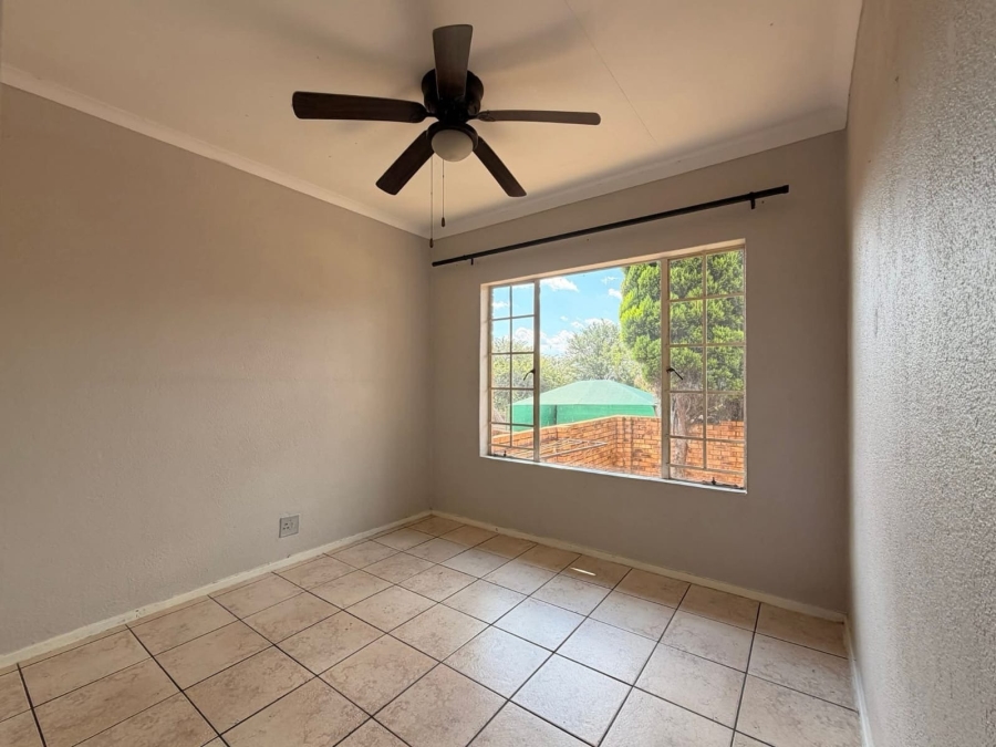 3 Bedroom Property for Sale in Safari Gardens North West